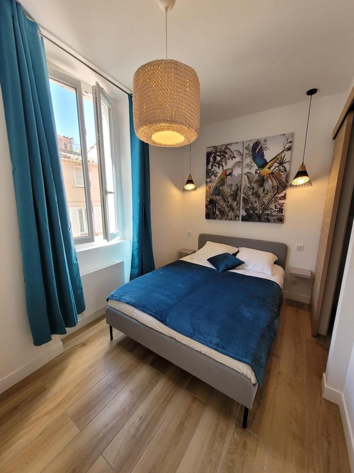06An - Beautiful Apartment In The Heart Of Old อองทีบส์ ภายนอก รูปภาพ