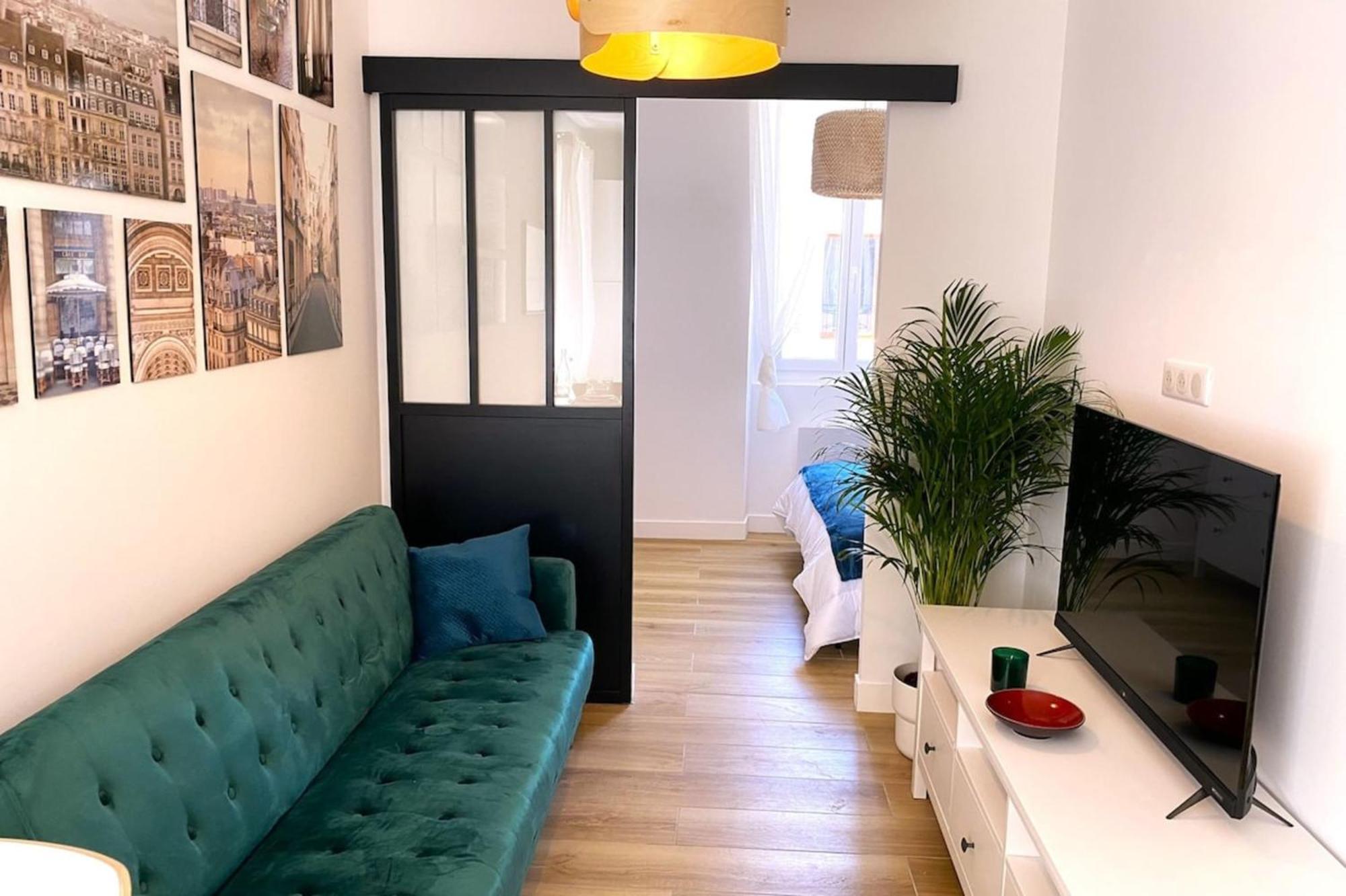 06An - Beautiful Apartment In The Heart Of Old อองทีบส์ ภายนอก รูปภาพ